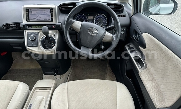 Buy Used Toyota Wish Silver Car in Beitbridge in Matabeleland South Buy Used Toyota Wish Silver Car in Beitbridge in Matabeleland South