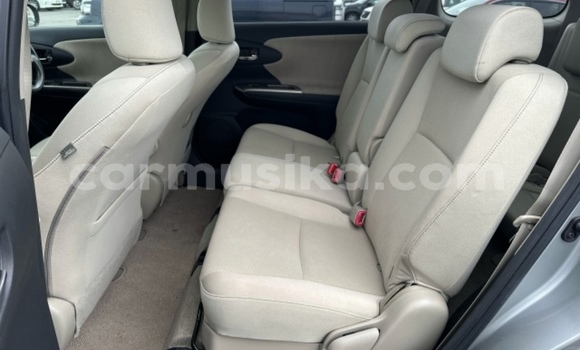 Buy Used Toyota Wish Silver Car in Beitbridge in Matabeleland South Buy Used Toyota Wish Silver Car in Beitbridge in Matabeleland South