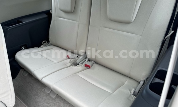 Buy Used Toyota Wish Silver Car in Beitbridge in Matabeleland South Buy Used Toyota Wish Silver Car in Beitbridge in Matabeleland South