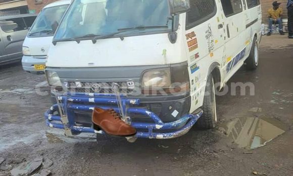 Nunua Ilio tumika Toyota Hiace Nyeupe Gari ndani ya Harare nchini Harare Nunua Ilio tumika Toyota Hiace Nyeupe Gari ndani ya Harare nchini Harare
