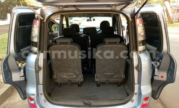 Nunua Ilio tumika Toyota Sienta Nyingine Gari ndani ya Harare nchini Harare Nunua Ilio tumika Toyota Sienta Nyingine Gari ndani ya Harare nchini Harare