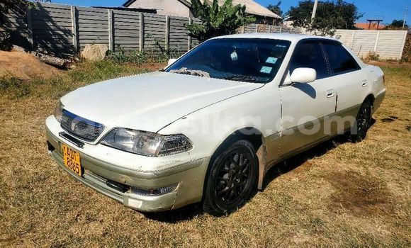 Nunua Ilio tumika Toyota Mark II Nyeupe Gari ndani ya Harare nchini Harare