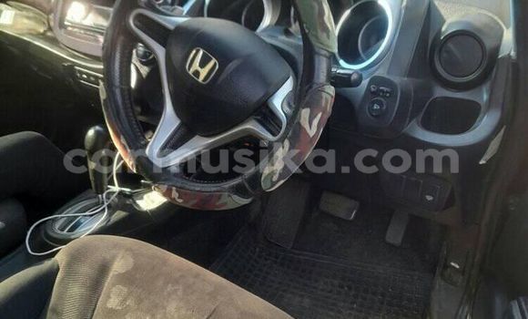 Nunua Ilio tumika Honda Fit Bluu Gari ndani ya Harare nchini Harare Nunua Ilio tumika Honda Fit Bluu Gari ndani ya Harare nchini Harare