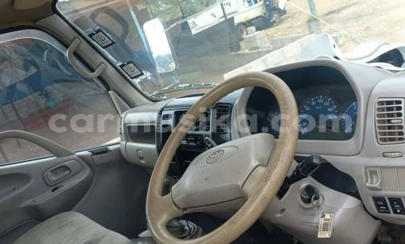 Nunua Ilio tumika Toyota Dyna Nyeupe Gari ndani ya Harare nchini Harare Nunua Ilio tumika Toyota Dyna Nyeupe Gari ndani ya Harare nchini Harare