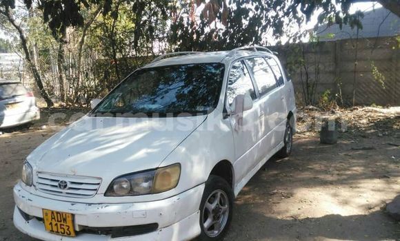 Acheter Occasion Voiture Toyota Ipsum Blanc à Harare, Harare Acheter Occasion Voiture Toyota Ipsum Blanc à Harare, Harare