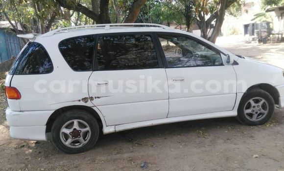 Nunua Ilio tumika Toyota Ipsum Nyeupe Gari ndani ya Harare nchini Harare Nunua Ilio tumika Toyota Ipsum Nyeupe Gari ndani ya Harare nchini Harare