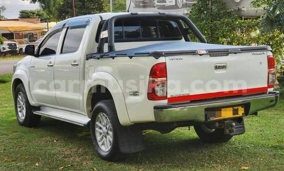 Nunua Ilio tumika Toyota Hilux Nyeupe Gari ndani ya Harare nchini Harare Nunua Ilio tumika Toyota Hilux Nyeupe Gari ndani ya Harare nchini Harare
