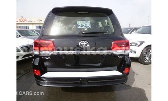 Tenga Imported Toyota Land Cruiser Nhema Mota in Import - Dubai in Harare Tenga Imported Toyota Land Cruiser Nhema Mota in Import - Dubai in Harare