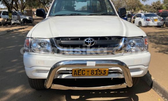 Buy Used Toyota Kluger White Car in Harare in Harare Buy Used Toyota Kluger White Car in Harare in Harare