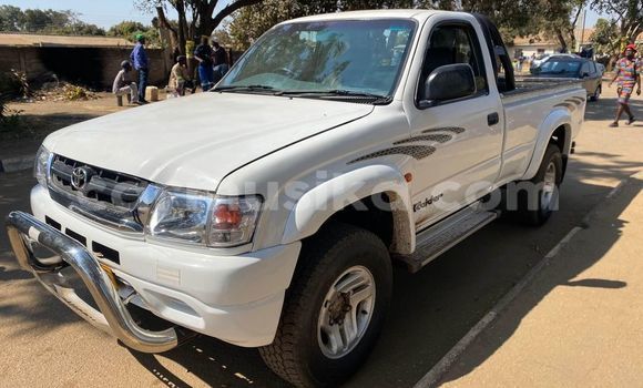 Buy Used Toyota Kluger White Car in Harare in Harare Buy Used Toyota Kluger White Car in Harare in Harare