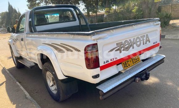 Buy Used Toyota Kluger White Car in Harare in Harare Buy Used Toyota Kluger White Car in Harare in Harare