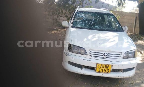 Acheter Occasion Voiture Toyota Ipsum Blanc à Harare, Harare Acheter Occasion Voiture Toyota Ipsum Blanc à Harare, Harare
