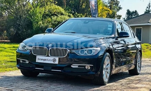 Tenga Tsaru BMW 3200 Zvimwe Mota in Harare in Harare