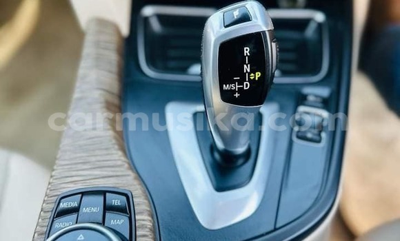 Nunua Ilio tumika BMW 3200 Nyingine Gari ndani ya Harare nchini Harare Nunua Ilio tumika BMW 3200 Nyingine Gari ndani ya Harare nchini Harare