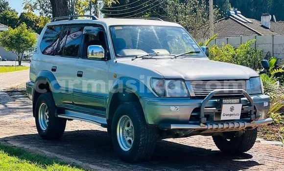 Nunua Ilio tumika Toyota Prado Nyingine Gari ndani ya Harare nchini Harare Nunua Ilio tumika Toyota Prado Nyingine Gari ndani ya Harare nchini Harare