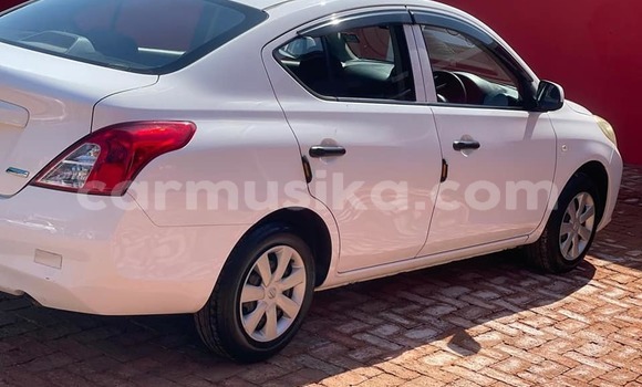 Nunua Ilio tumika Nissan Latio Nyeupe Gari ndani ya Harare nchini Harare Nunua Ilio tumika Nissan Latio Nyeupe Gari ndani ya Harare nchini Harare