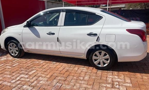 Nunua Ilio tumika Nissan Latio Nyeupe Gari ndani ya Harare nchini Harare Nunua Ilio tumika Nissan Latio Nyeupe Gari ndani ya Harare nchini Harare