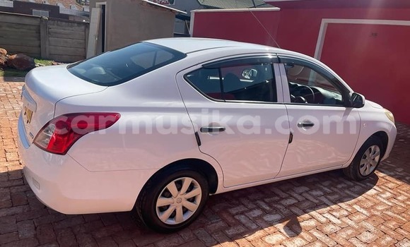 Nunua Ilio tumika Nissan Latio Nyeupe Gari ndani ya Harare nchini Harare Nunua Ilio tumika Nissan Latio Nyeupe Gari ndani ya Harare nchini Harare