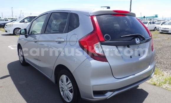 Buy Used Honda Fit Silver Car in Beitbridge in Matabeleland South Buy Used Honda Fit Silver Car in Beitbridge in Matabeleland South