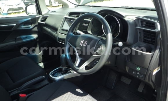 Buy Used Honda Fit Silver Car in Beitbridge in Matabeleland South Buy Used Honda Fit Silver Car in Beitbridge in Matabeleland South