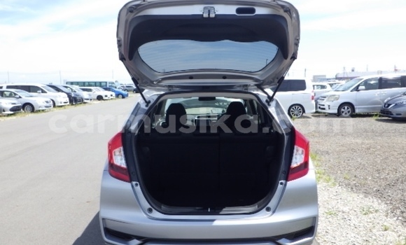 Buy Used Honda Fit Silver Car in Beitbridge in Matabeleland South Buy Used Honda Fit Silver Car in Beitbridge in Matabeleland South