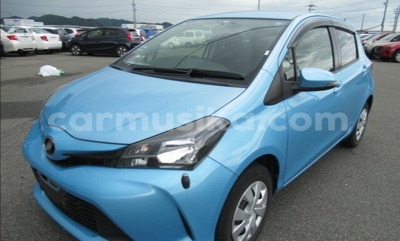 Nunua Ilio tumika Toyota Vitz Bluu Gari ndani ya Beitbridge nchini Matabeleland Kusini