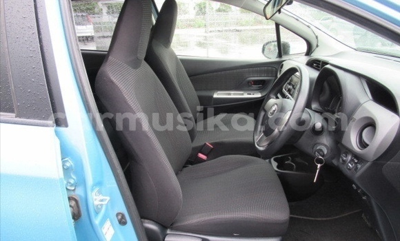 Acheter Occasion Voiture Toyota Vitz Bleu à Beitbridge, Matabeleland South Acheter Occasion Voiture Toyota Vitz Bleu à Beitbridge, Matabeleland South