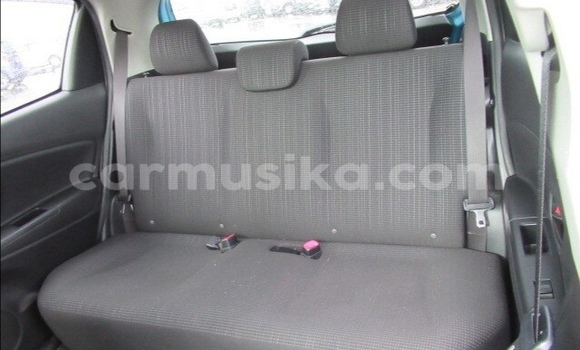 Acheter Occasion Voiture Toyota Vitz Bleu à Beitbridge, Matabeleland South Acheter Occasion Voiture Toyota Vitz Bleu à Beitbridge, Matabeleland South