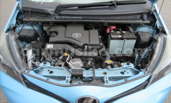 Acheter Occasion Voiture Toyota Vitz Bleu à Beitbridge, Matabeleland South Acheter Occasion Voiture Toyota Vitz Bleu à Beitbridge, Matabeleland South