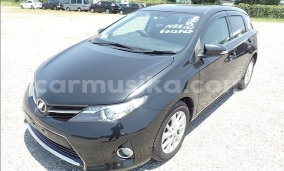 Buy Used Toyota Auris Black Car in Beitbridge in Matabeleland South