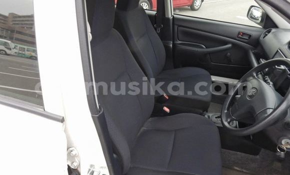 Acheter Occasion Voiture Toyota Probox Blanc à Beitbridge, Matabeleland South Acheter Occasion Voiture Toyota Probox Blanc à Beitbridge, Matabeleland South