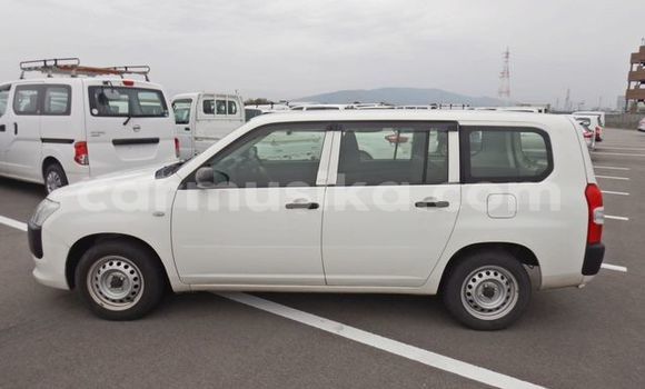 Acheter Occasion Voiture Toyota Probox Blanc à Beitbridge, Matabeleland South Acheter Occasion Voiture Toyota Probox Blanc à Beitbridge, Matabeleland South