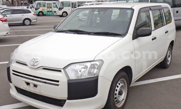 Acheter Occasion Voiture Toyota Probox Blanc à Beitbridge, Matabeleland South Acheter Occasion Voiture Toyota Probox Blanc à Beitbridge, Matabeleland South