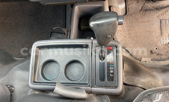 Buy Used Toyota Hiace White Car in Beitbridge in Matabeleland South Buy Used Toyota Hiace White Car in Beitbridge in Matabeleland South