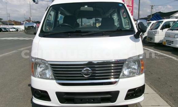 Nunua Ilio tumika Nissan Caravan Nyeupe Gari ndani ya Beitbridge nchini Matabeleland Kusini Nunua Ilio tumika Nissan Caravan Nyeupe Gari ndani ya Beitbridge nchini Matabeleland Kusini