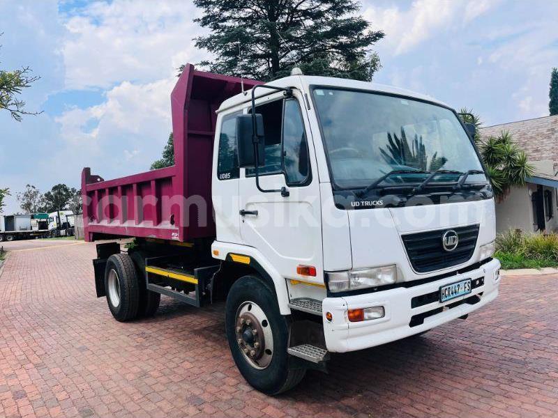 Big with watermark toyota dyna matabeleland south beitbridge 33423