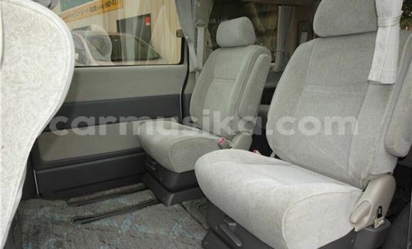 Nunua Ilio tumika Toyota Granvia Nyingine Gari ndani ya Beitbridge nchini Matabeleland Kusini Nunua Ilio tumika Toyota Granvia Nyingine Gari ndani ya Beitbridge nchini Matabeleland Kusini