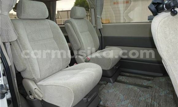 Nunua Ilio tumika Toyota Granvia Nyingine Gari ndani ya Beitbridge nchini Matabeleland Kusini Nunua Ilio tumika Toyota Granvia Nyingine Gari ndani ya Beitbridge nchini Matabeleland Kusini