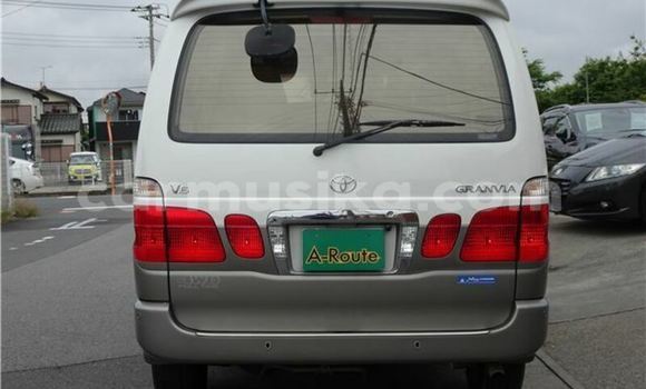 Nunua Ilio tumika Toyota Granvia Nyingine Gari ndani ya Beitbridge nchini Matabeleland Kusini Nunua Ilio tumika Toyota Granvia Nyingine Gari ndani ya Beitbridge nchini Matabeleland Kusini