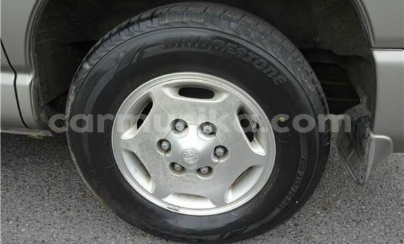 Nunua Ilio tumika Toyota Granvia Nyingine Gari ndani ya Beitbridge nchini Matabeleland Kusini Nunua Ilio tumika Toyota Granvia Nyingine Gari ndani ya Beitbridge nchini Matabeleland Kusini