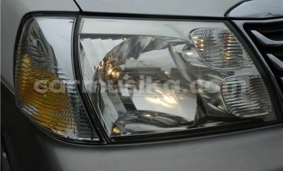 Nunua Ilio tumika Toyota Granvia Nyingine Gari ndani ya Beitbridge nchini Matabeleland Kusini Nunua Ilio tumika Toyota Granvia Nyingine Gari ndani ya Beitbridge nchini Matabeleland Kusini