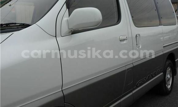 Nunua Ilio tumika Toyota Granvia Nyingine Gari ndani ya Beitbridge nchini Matabeleland Kusini Nunua Ilio tumika Toyota Granvia Nyingine Gari ndani ya Beitbridge nchini Matabeleland Kusini