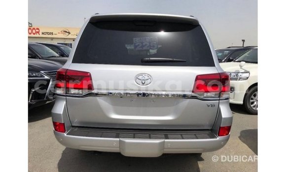Tenga Imported Toyota Land Cruiser Zvimwe Mota in Import - Dubai in Harare Tenga Imported Toyota Land Cruiser Zvimwe Mota in Import - Dubai in Harare