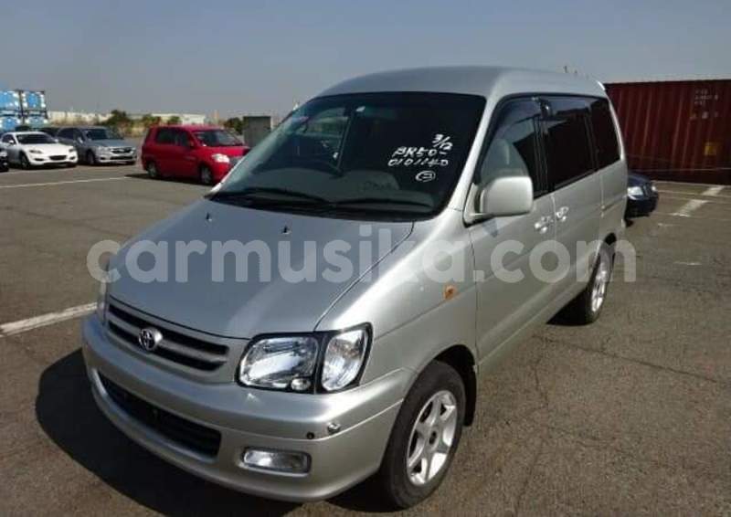 Big with watermark toyota noah matabeleland south beitbridge 33436