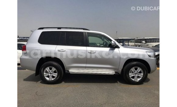 Tenga Imported Toyota Land Cruiser Zvimwe Mota in Import - Dubai in Harare Tenga Imported Toyota Land Cruiser Zvimwe Mota in Import - Dubai in Harare