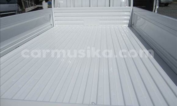 Buy Used Mazda Bongo White Car in Beitbridge in Matabeleland South Buy Used Mazda Bongo White Car in Beitbridge in Matabeleland South