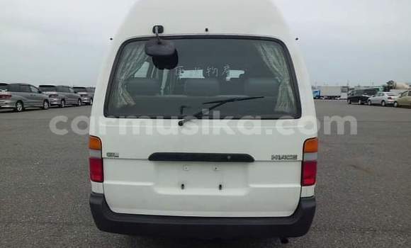 Nunua Ilio tumika Toyota Hiace Nyeupe Gari ndani ya Beitbridge nchini Matabeleland Kusini Nunua Ilio tumika Toyota Hiace Nyeupe Gari ndani ya Beitbridge nchini Matabeleland Kusini