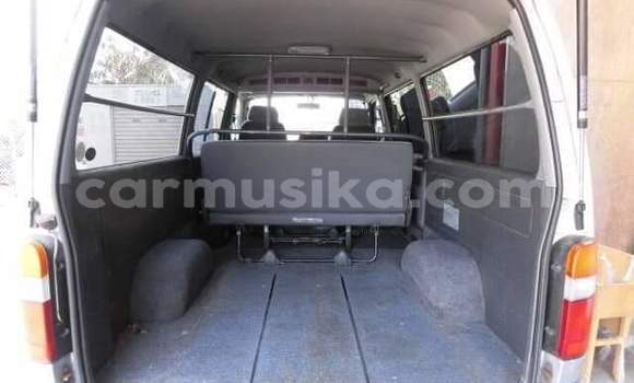 Acheter Occasion Voiture Toyota Hiace Autre à Beitbridge, Matabeleland South Acheter Occasion Voiture Toyota Hiace Autre à Beitbridge, Matabeleland South