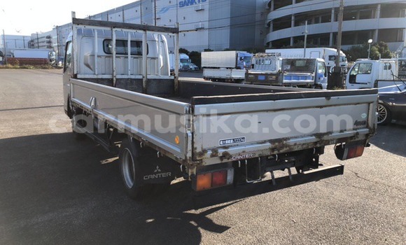 Buy Used Mitsubishi Canter Other Truck in Beitbridge in Matabeleland South Buy Used Mitsubishi Canter Other Truck in Beitbridge in Matabeleland South