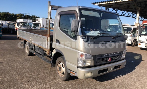 Buy Used Mitsubishi Canter Other Truck in Beitbridge in Matabeleland South Buy Used Mitsubishi Canter Other Truck in Beitbridge in Matabeleland South